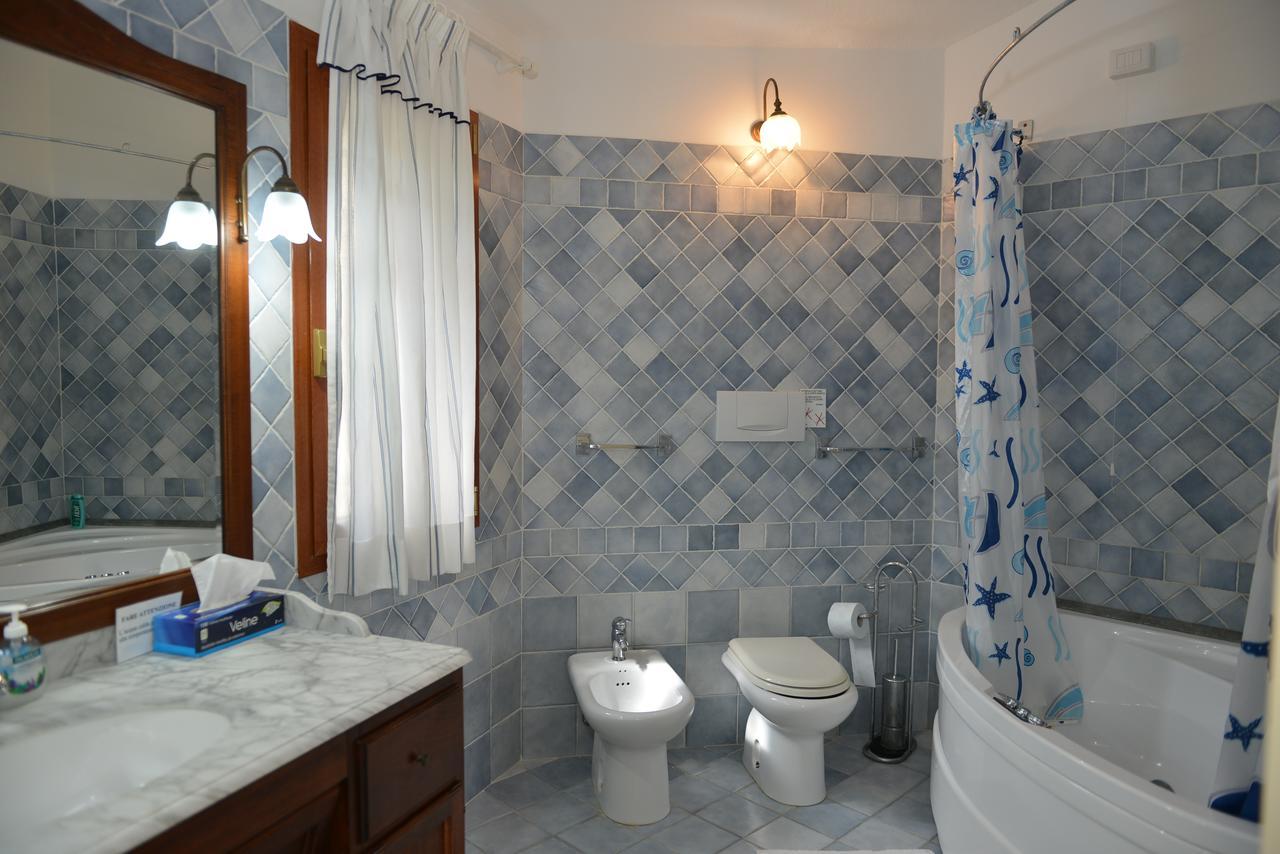 La Fonte Dell'Ulivo 3 Bed & Breakfast Ла Мадалена Екстериор снимка