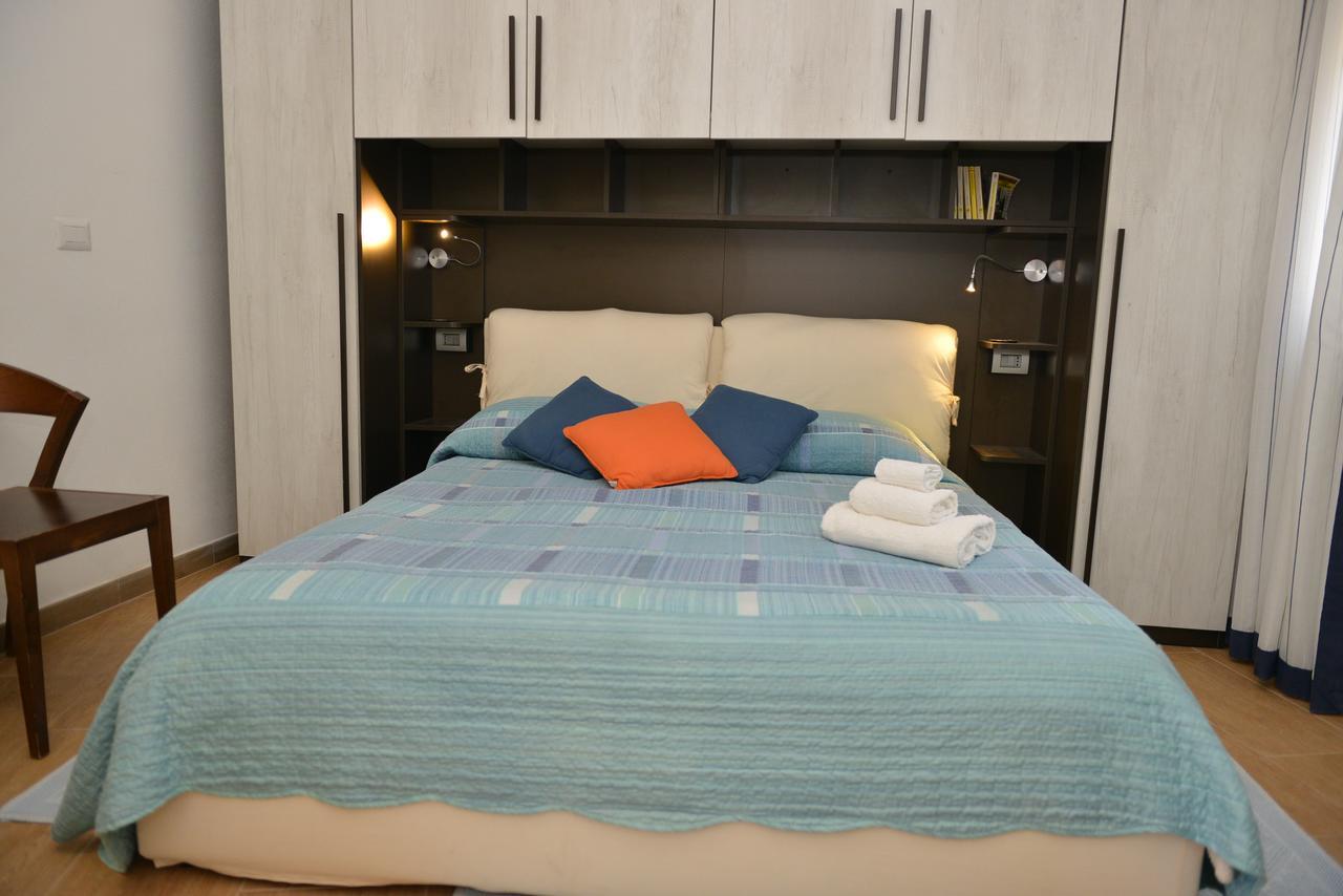 La Fonte Dell'Ulivo 3 Bed & Breakfast Ла Мадалена Екстериор снимка